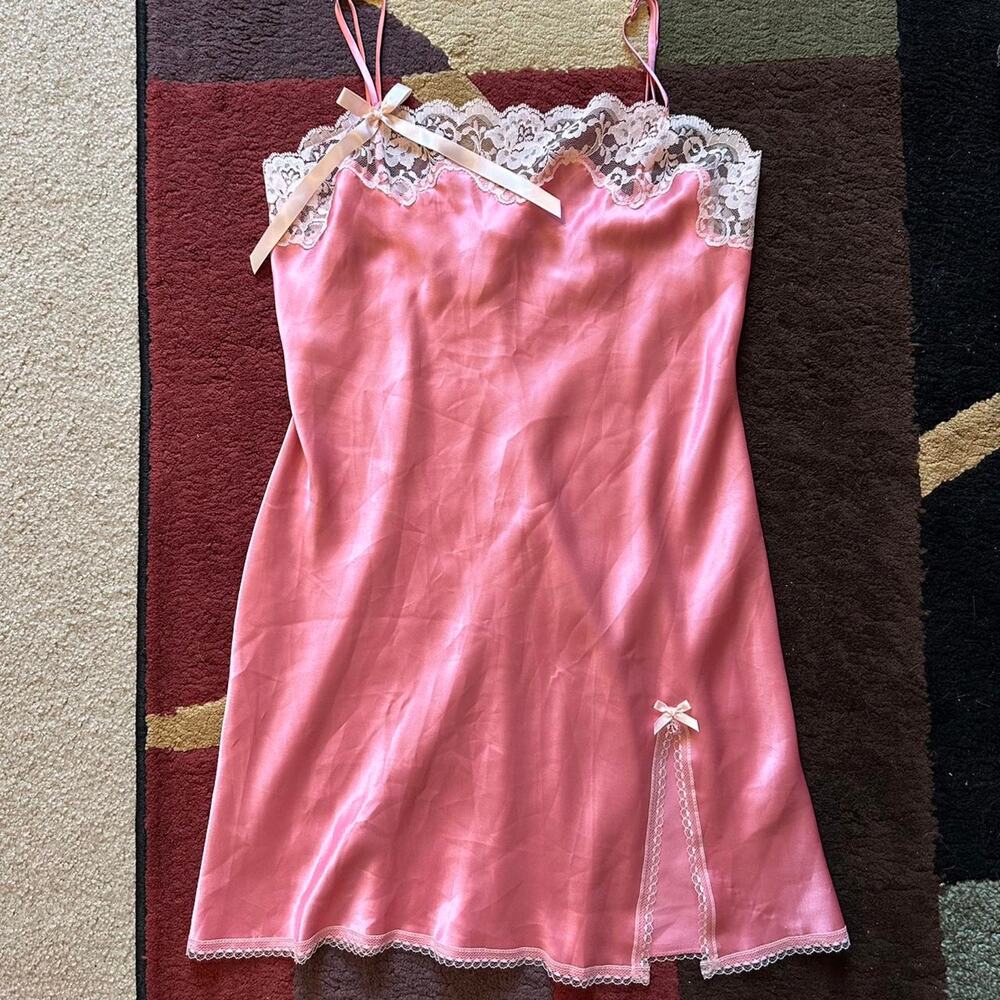 NWT deadstock y2k victoria’s secret pink satin slip mini dress lace trim bows